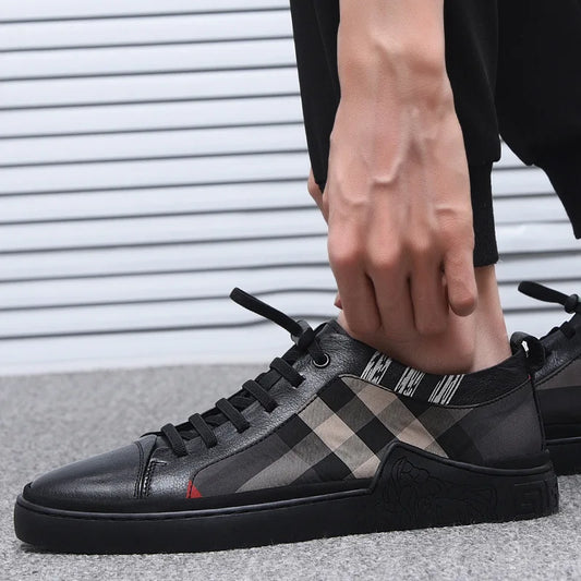 Luxus-Sneaker „Urban Check Black“ – Stil trifft Komfort