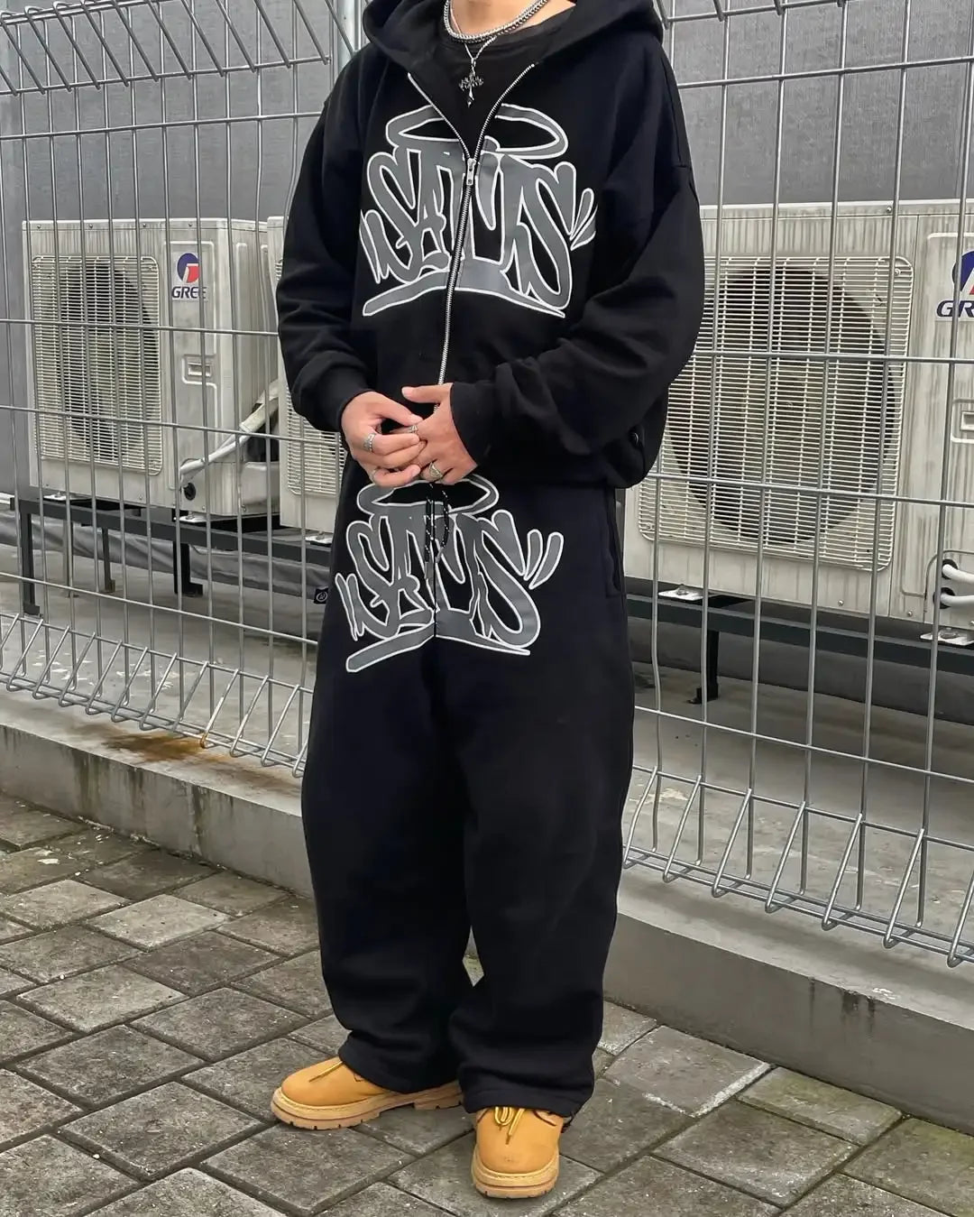 Graffiti Streetwear Jogginganzug – Oversized Set für Damen & Herren